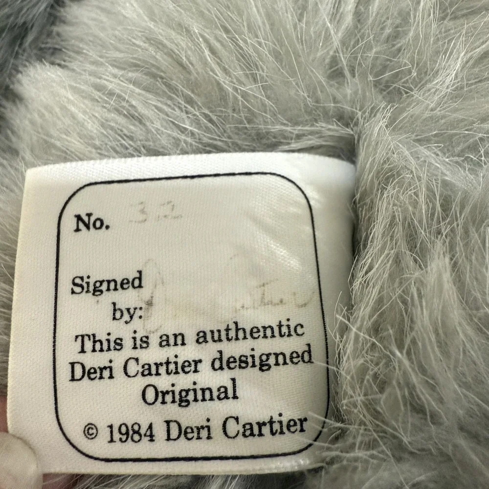 Vintage 1984 Deri Cartier Signed Limited Edition Artist Bear 